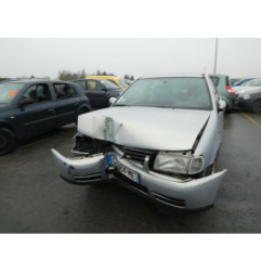 Pretensionneur de ceinture avant gauche VOLKSWAGEN POLO 3