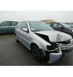Pretensionneur de ceinture avant gauche VOLKSWAGEN POLO 3