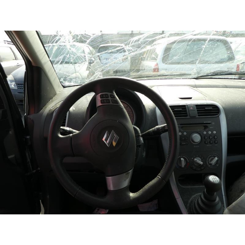 Compresseur clim SUZUKI SPLASH Photo n°5