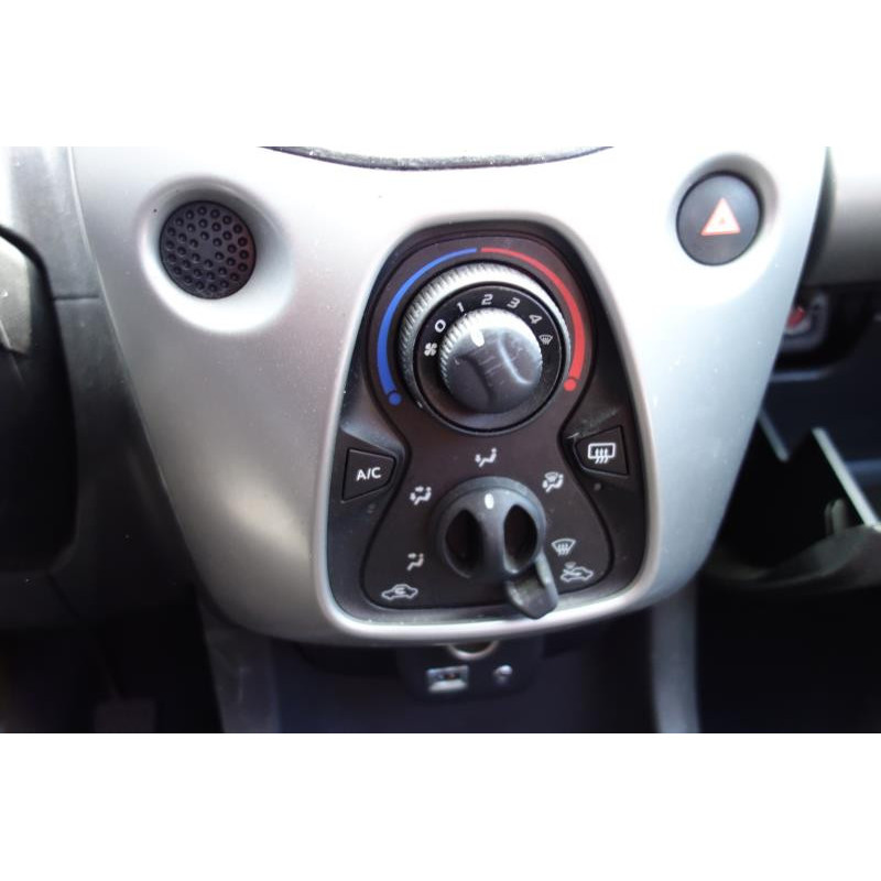 Compresseur clim CITROEN C1 2 Photo n°9