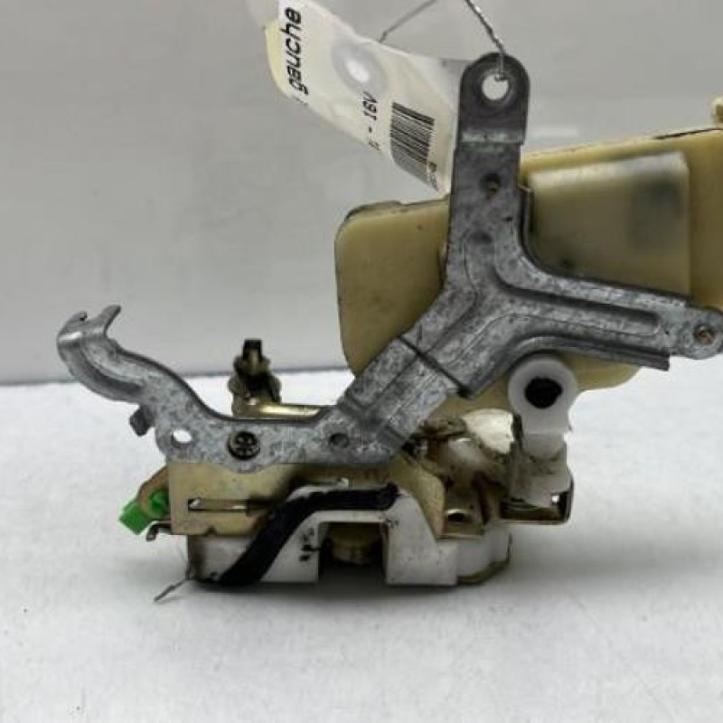 Serrure avant gauche TOYOTA YARIS 1 Photo n°6