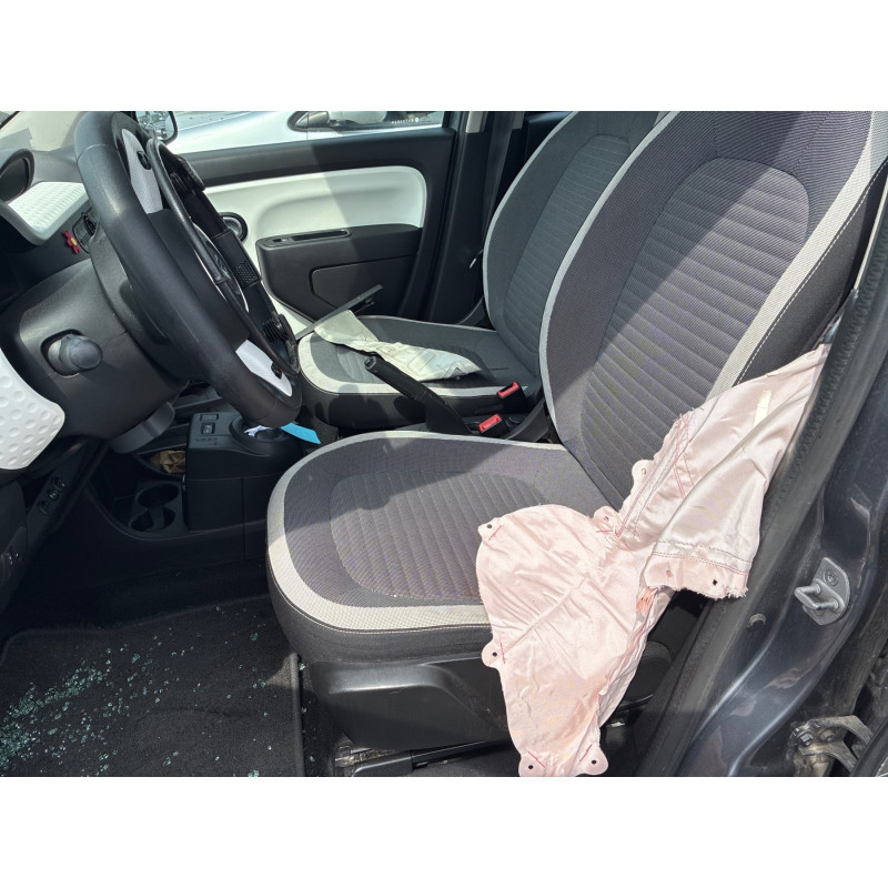 RENAULT TWINGO 3 PHASE 1 1.0i - 12V SCE 70 Photo n°10