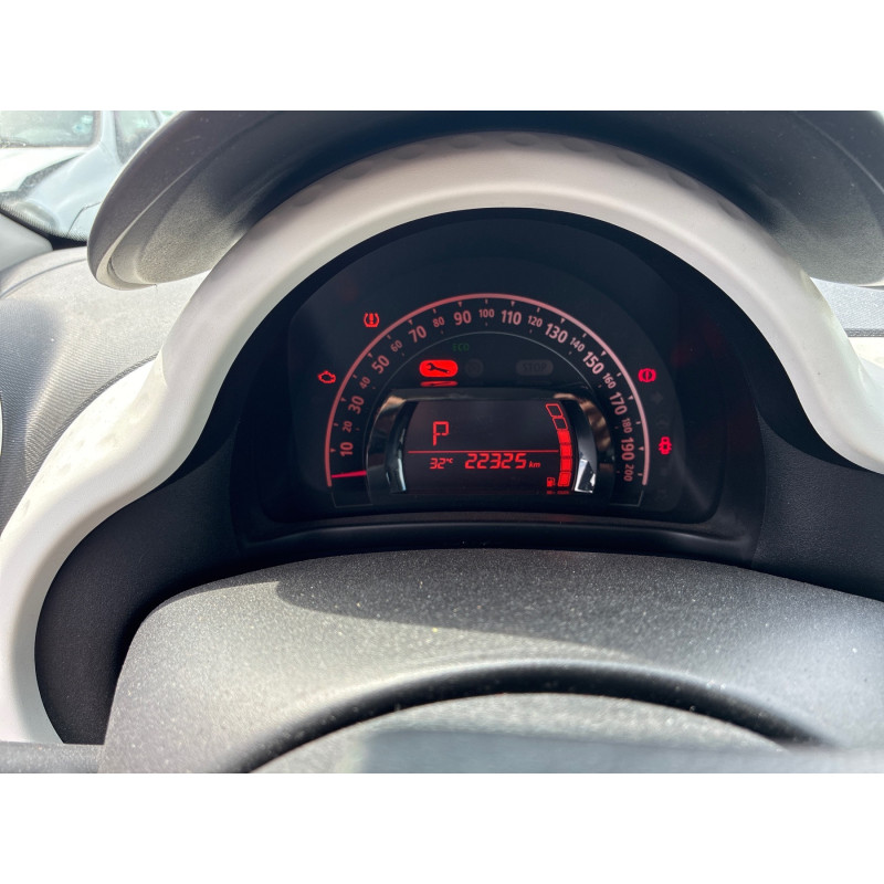 RENAULT TWINGO 3 PHASE 1 1.0i - 12V SCE 70 Photo n°25