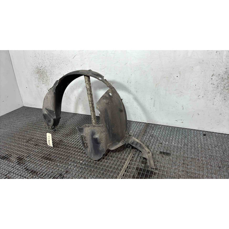 Pare boue avant gauche RENAULT CLIO 2 Photo n°1