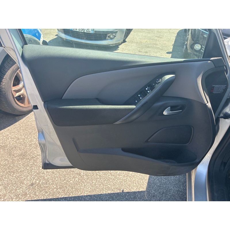 CITROEN C4 PICASSO 2 PHASE 1 1.6 HDI - 8V TURBO Photo n°15