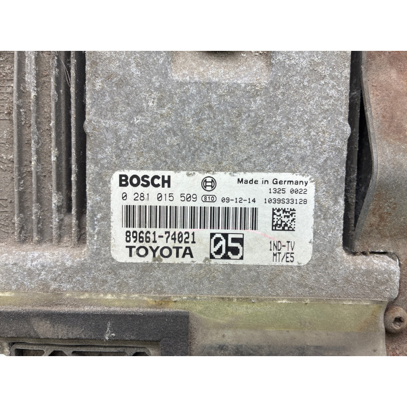 Calculateur moteur TOYOTA IQ Photo n°4