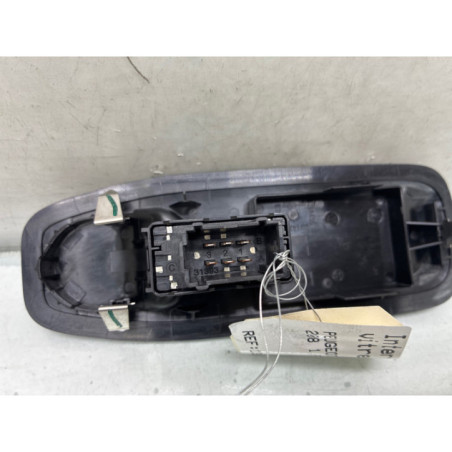 Interrupteur de leve vitre avant droit PEUGEOT 208 1