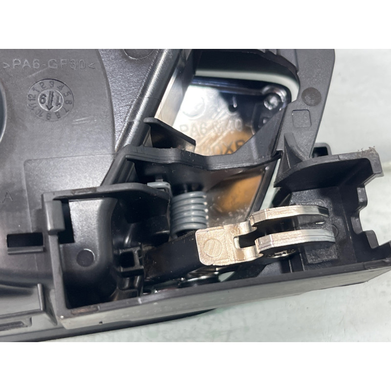 Poignee interieur arriere gauche FORD FIESTA 7 Photo n°2