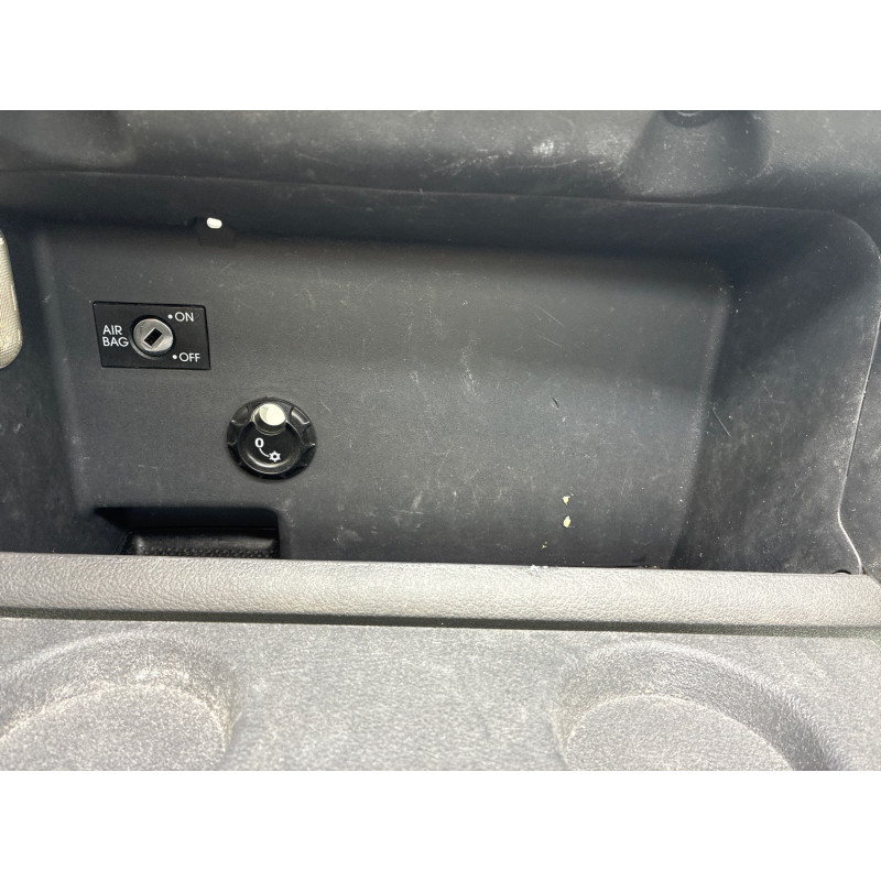 Boite a gants VOLKSWAGEN TOURAN 1 Photo n°3