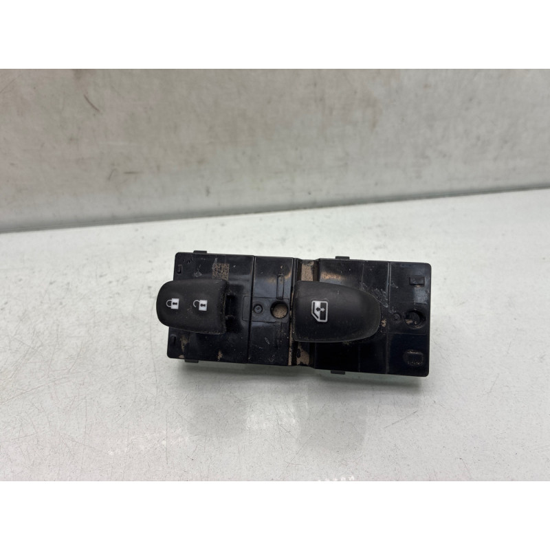 Interrupteur de leve vitre avant droit NISSAN QASHQAI 2 Photo n°3