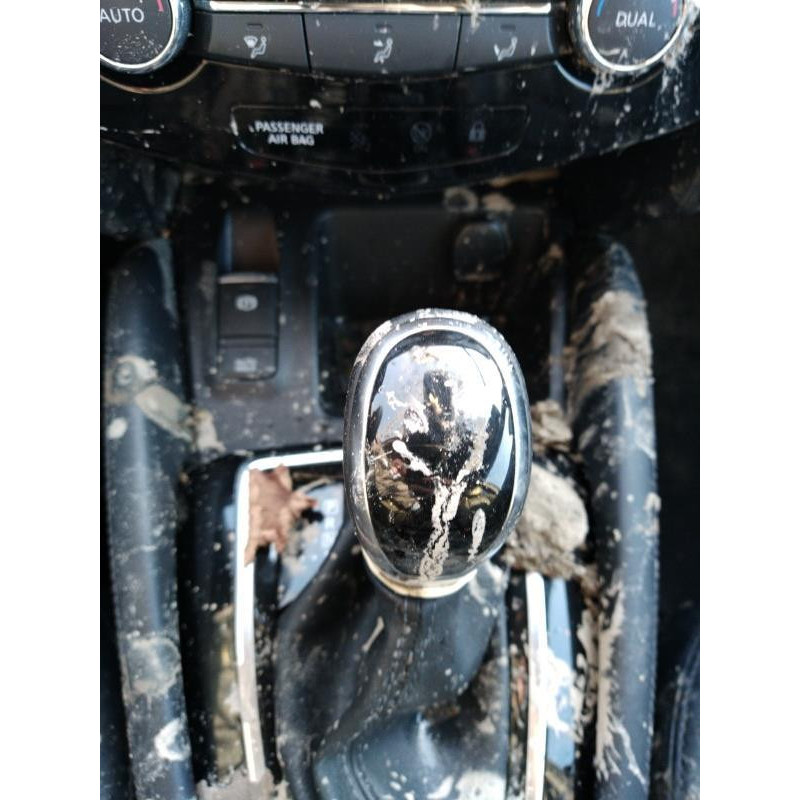Interrupteur de leve vitre avant droit NISSAN QASHQAI 2 Photo n°10