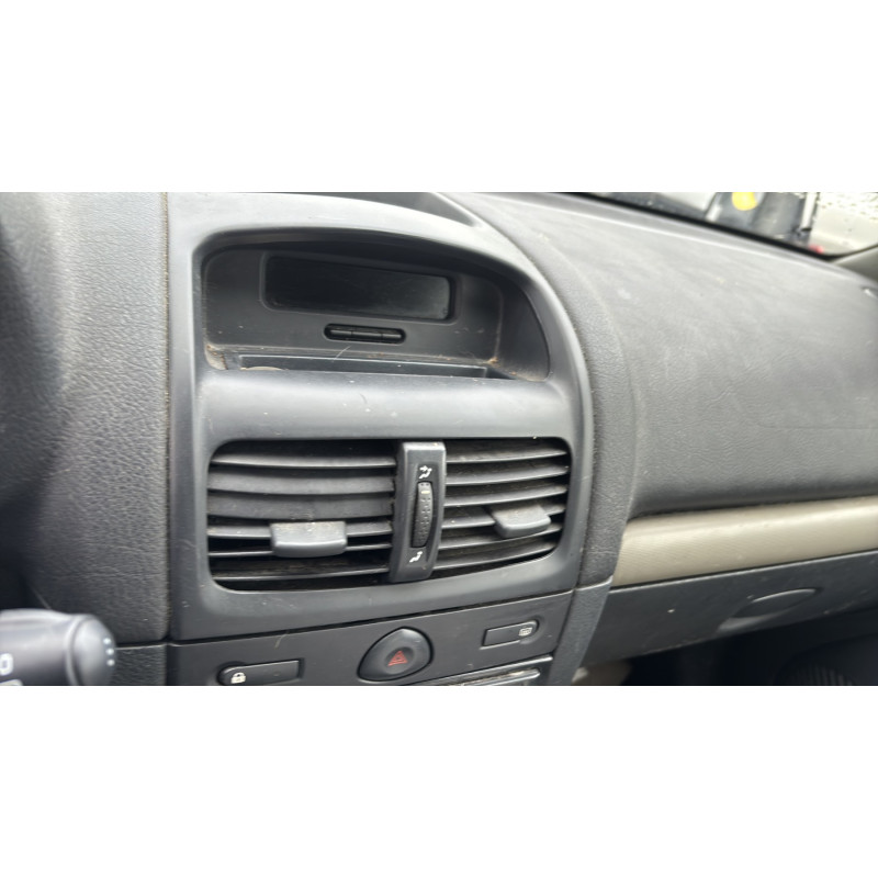 Vitre avant gauche RENAULT CLIO 2 Photo n°20