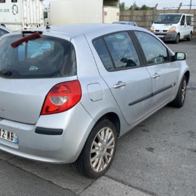 Pretensionneur de ceinture arriere gauche RENAULT CLIO 3 Photo n°3