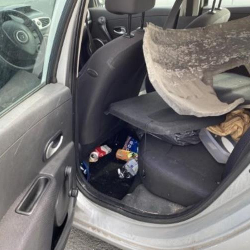 Pretensionneur de ceinture arriere gauche RENAULT CLIO 3 Photo n°11