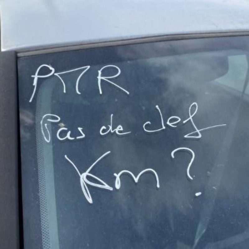 Pretensionneur de ceinture arriere gauche RENAULT CLIO 3 Photo n°13