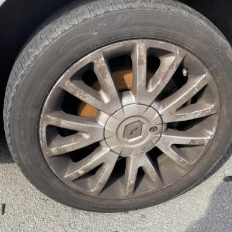 Pretensionneur de ceinture arriere gauche RENAULT CLIO 3 Photo n°14