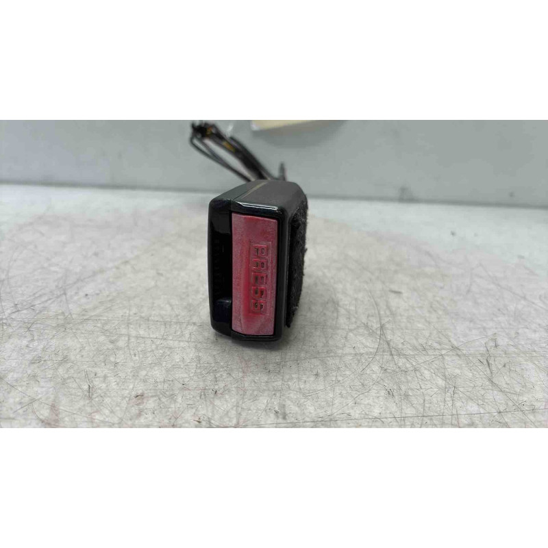 Attache ceinture avant gauche PEUGEOT 407 Photo n°3