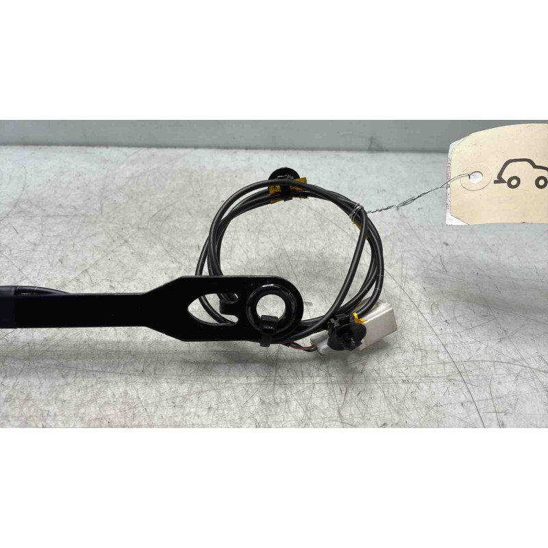 Attache ceinture avant gauche PEUGEOT 407 Photo n°4