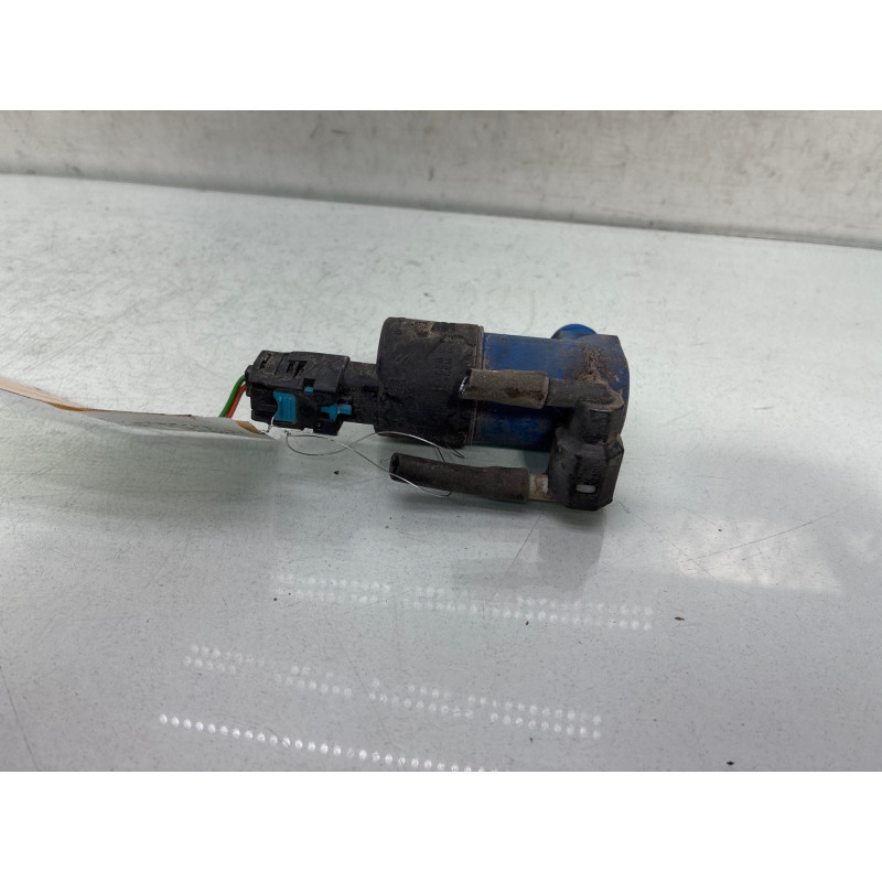 Pompe lave glace avant RENAULT CLIO 4 Photo n°3