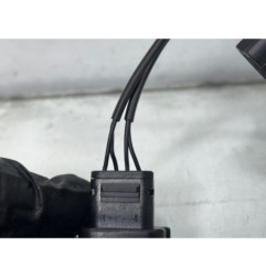 Attache ceinture arriere droit FORD FIESTA 7