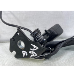 Attache ceinture arriere gauche FORD FIESTA 7