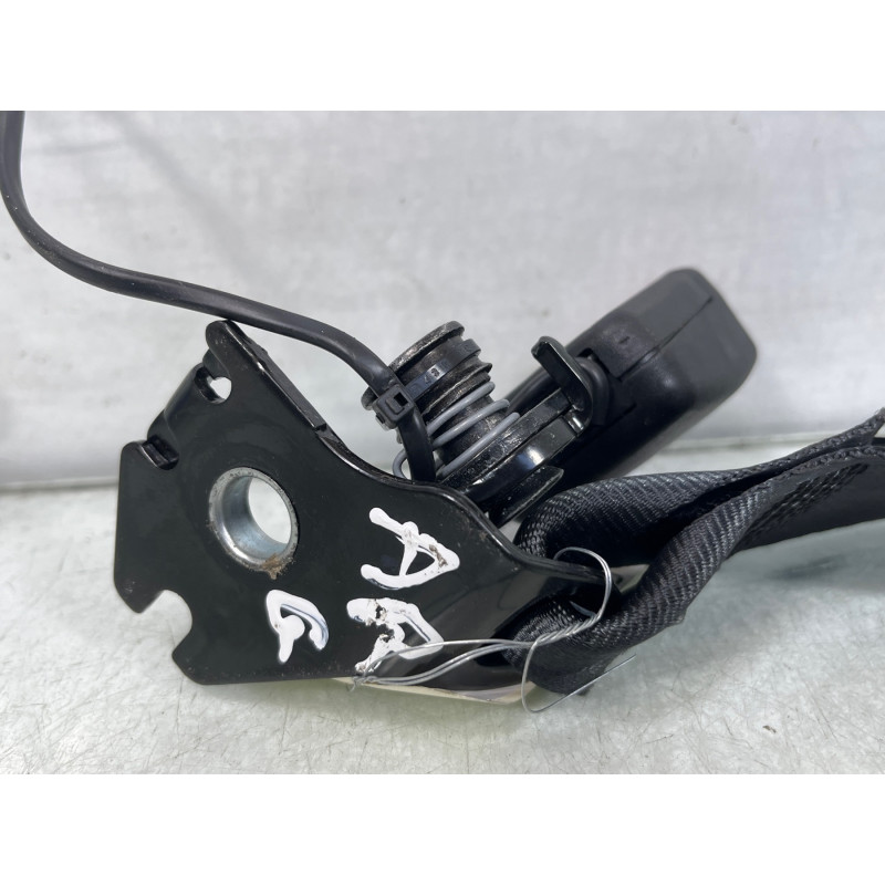Attache ceinture arriere gauche FORD FIESTA 7 Photo n°2