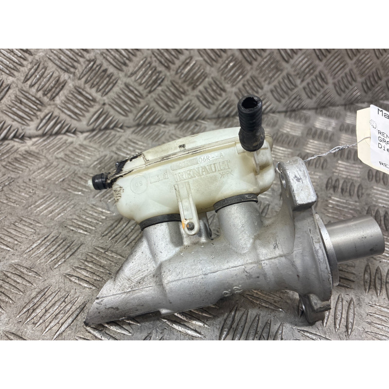 Maitre cylindre (freinage) RENAULT GRAND SCENIC 3 Photo n°3