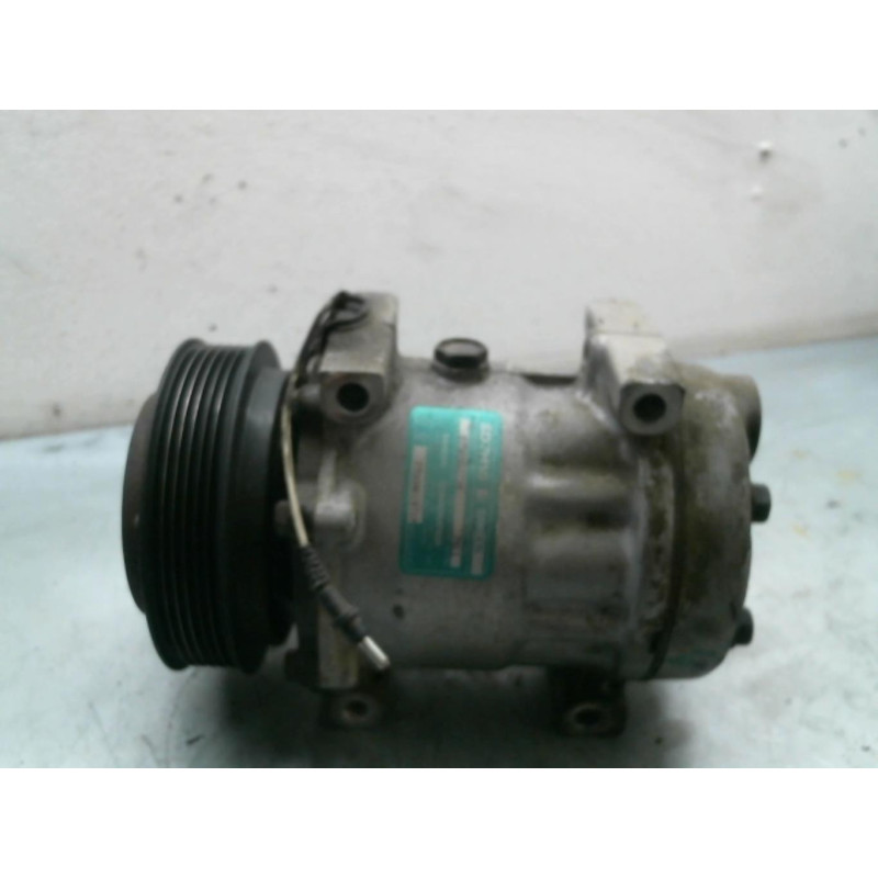 Compresseur clim RENAULT LAGUNA 1 Photo n°2
