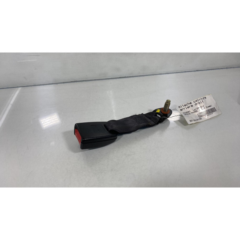 Attache ceinture arriere droit HYUNDAI MATRIX Photo n°1
