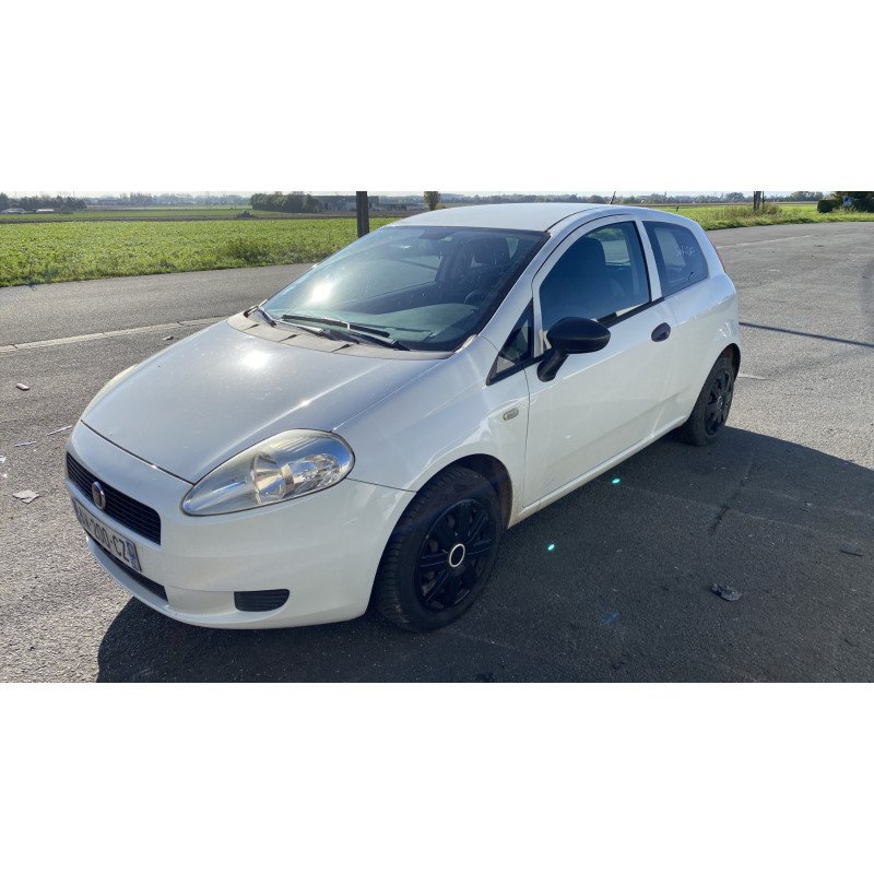 Capot FIAT GRANDE PUNTO Photo n°7
