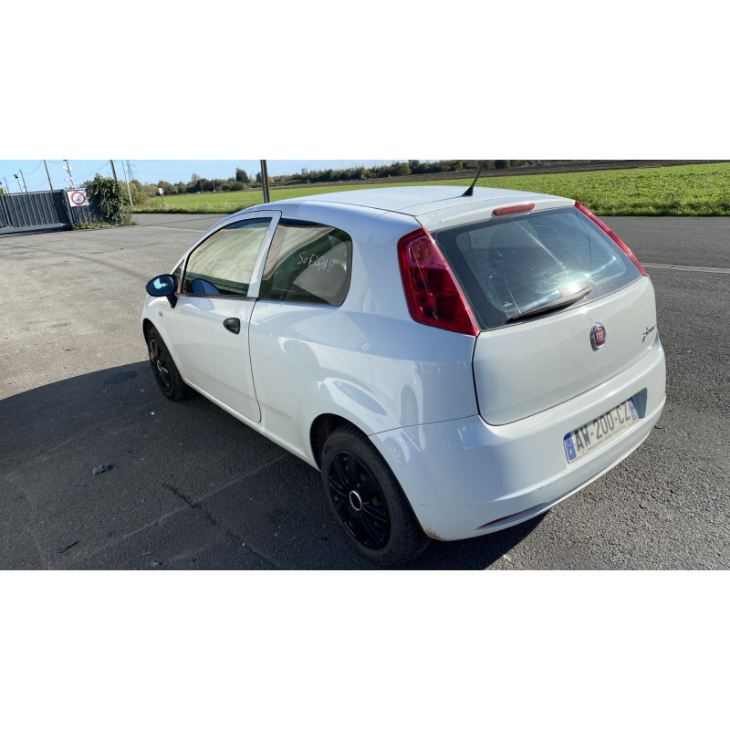Capot FIAT GRANDE PUNTO Photo n°10