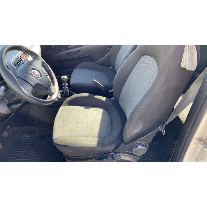 Capot FIAT GRANDE PUNTO Photo n°16