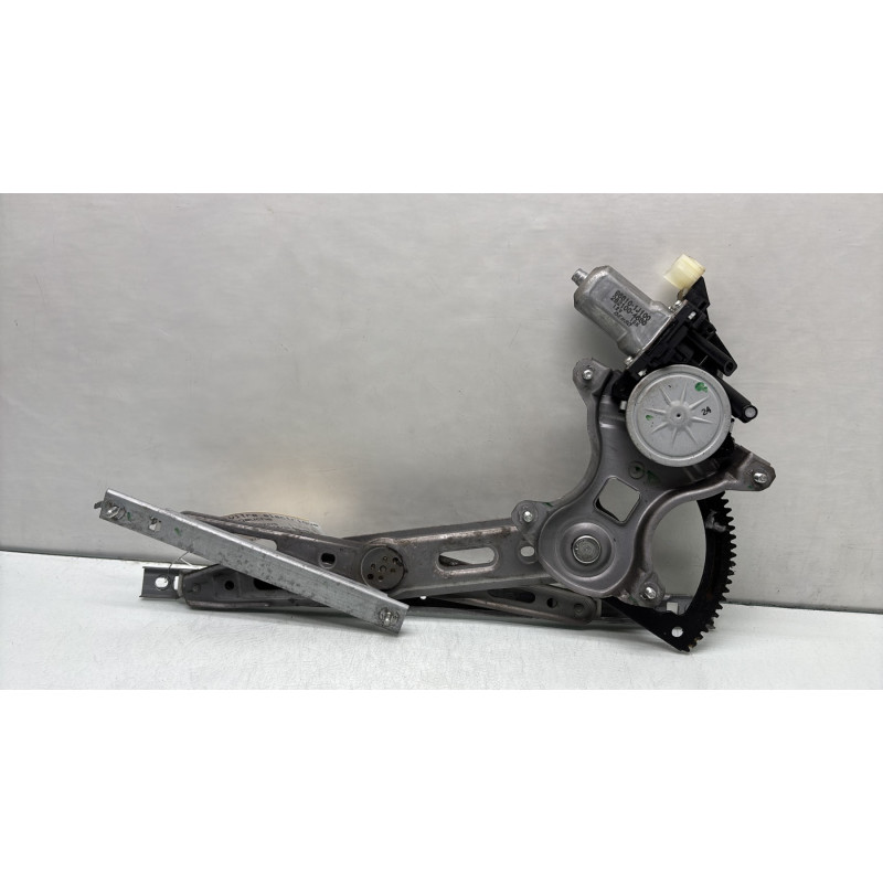 Leve vitre electrique avant gauche HYUNDAI I 20 1 Photo n°1
