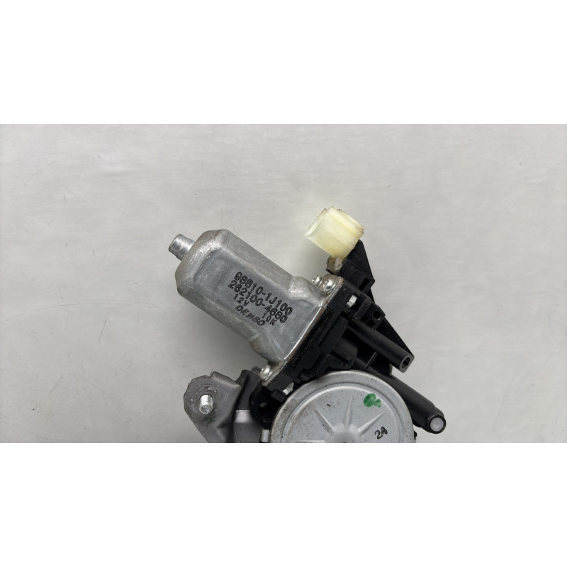 Leve vitre electrique avant gauche HYUNDAI I 20 1 Photo n°2