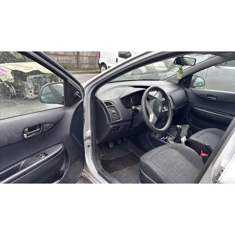 Leve vitre electrique avant gauche HYUNDAI I 20 1 Photo n°13