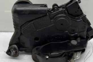 Serrure avant droit TOYOTA YARIS 2 Photo n°1