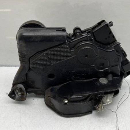Serrure avant droit TOYOTA YARIS 2 Photo n°1