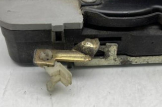 Serrure avant droit PEUGEOT 307