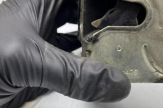 Serrure avant droit PEUGEOT 307