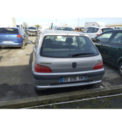 Serrure avant gauche PEUGEOT 106
