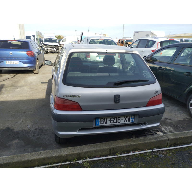 Serrure avant gauche PEUGEOT 106 Photo n°9