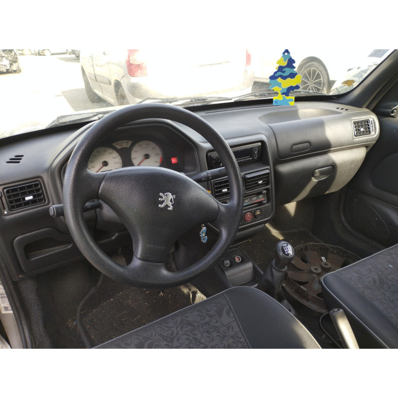 Serrure avant gauche PEUGEOT 106 Photo n°18