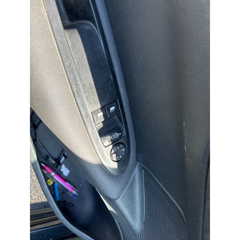 Pretensionneur de ceinture avant droit CITROEN C4 2 Photo n°14