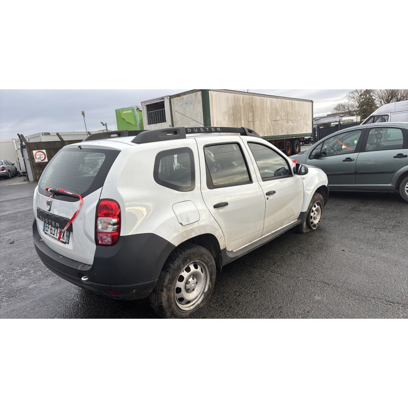Vitre arriere gauche DACIA DUSTER 1 Photo n°9