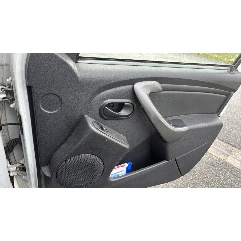Vitre arriere gauche DACIA DUSTER 1 Photo n°16