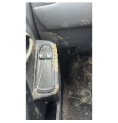 Serrure avant gauche DACIA DUSTER 1