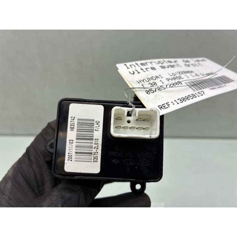 Interrupteur de leve vitre avant droit HYUNDAI I 30 1 Photo n°3