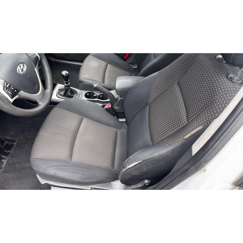Interrupteur de leve vitre avant droit HYUNDAI I 30 1 Photo n°17