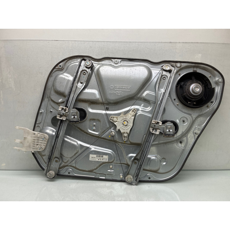 Leve vitre electrique avant gauche HYUNDAI I 30 1 Photo n°1