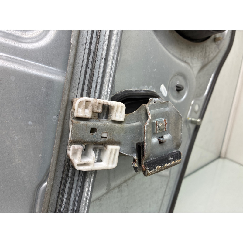 Leve vitre electrique avant gauche HYUNDAI I 30 1 Photo n°5